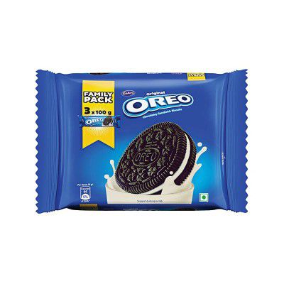 Cadbury Oreo Original Chocolatey Sandwich Biscuit Family Pack, 300g