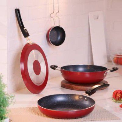 Flipkart SmartBuy 4 pc Non-Induction Bottom Non-Stick Coated Cookware Set