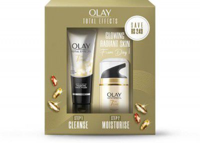 OLAY Total Effects 7 in 1, Exfoliating Cleanser 100g + Anti Ageing Moisturiser (SPF 15) 50g