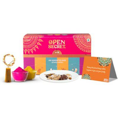 Open Secret Holi Gift Hamper Item Snacks Combo Box | 5 Item Gift Combo - Assorted Cookies + Card + Light + Holi Colour | Healthy Unjuncked Food | Gift Hamper for Family, Friends, Corporate