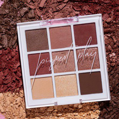 Pigment Play Playground Hero Shadow Palette 9 curated different shades,Matte,Pigmented shades,Shimmer Foils eyeshadow- Golden Lilac Fields, 9gms (Maroon)