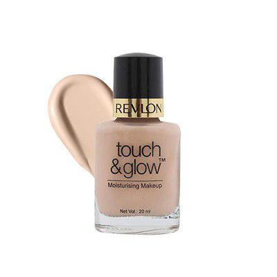 Revlon Touch and Glow Liquid Make Up Ivory Mist 20ml