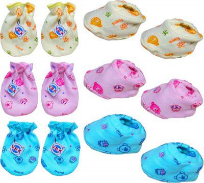 V.B.K Baby Mittens and Booties Set, Pack Of 3, 0 to 6 Month, Hosiery Fabric (Multicolor)